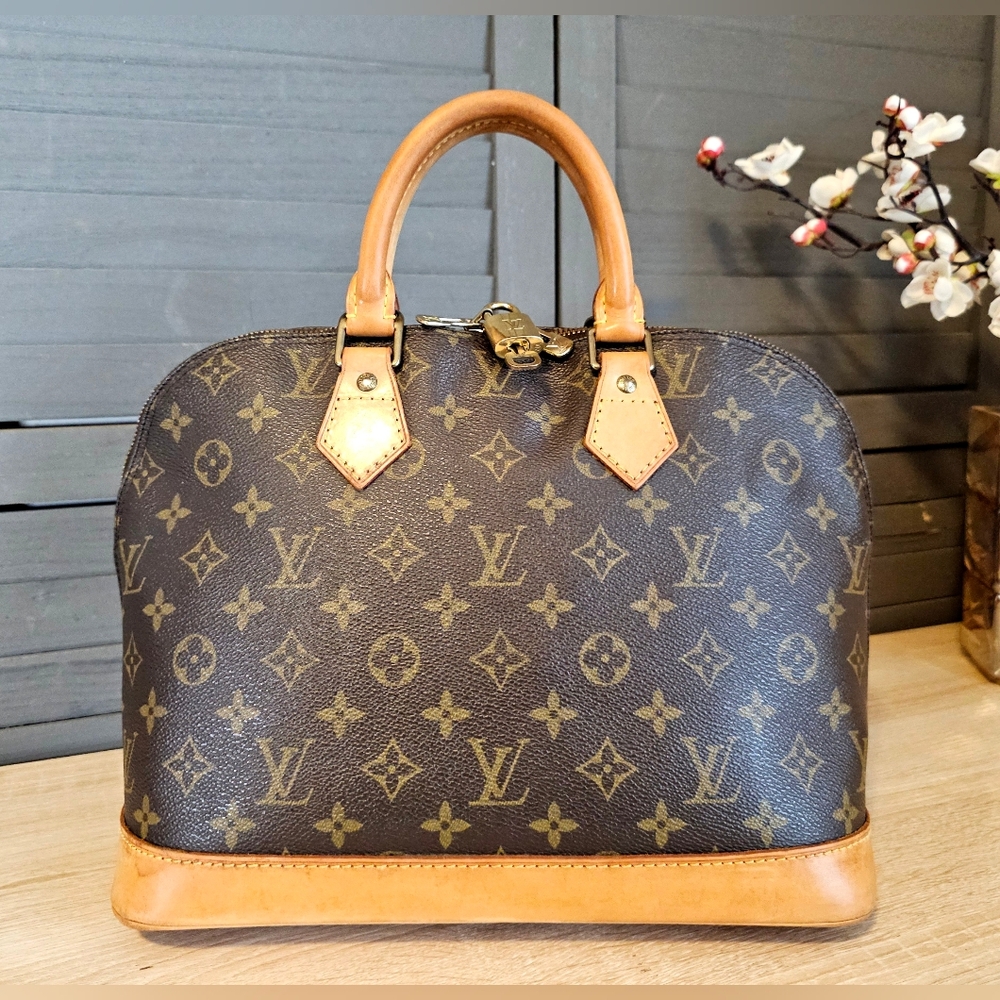 Authentic LOUIS VUITTON Monogram Alma PM Handbag - Picture 11 of 11